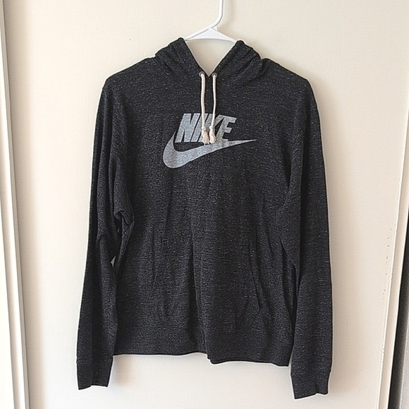 Nike Tops - Nike Womens Medium Hooded Long Sleeve Shirt Gray Activewear Athleisure Sporty